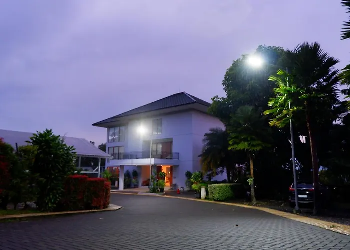 Nava Magnolia Hotel